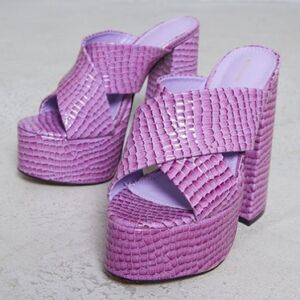PrettyLittleThings Lilac Cross Over Strap Platform Block Heeled Shoe NWT IN PKG